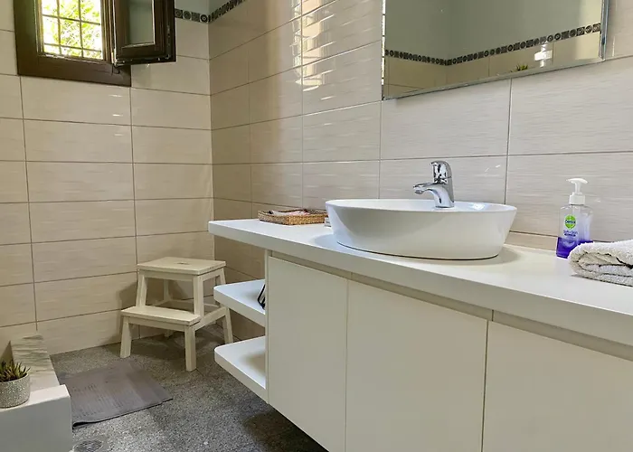 Afroditi * Ano Volos